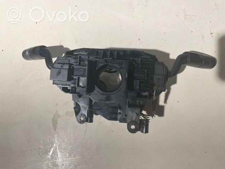 Land Rover Discovery 4 - LR4 Leva/interruttore dell’indicatore di direzione e tergicristallo YRC500080