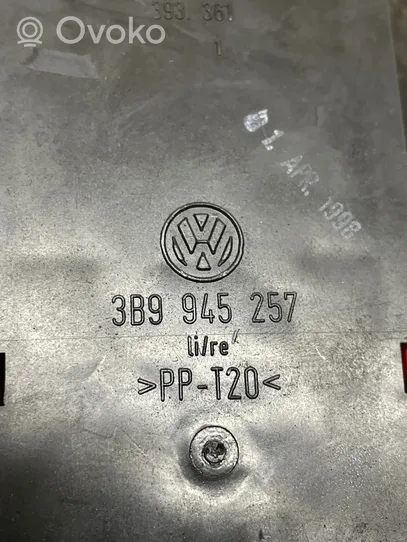 Volkswagen PASSAT B5 Galinis žibintas kėbule 3B9945257