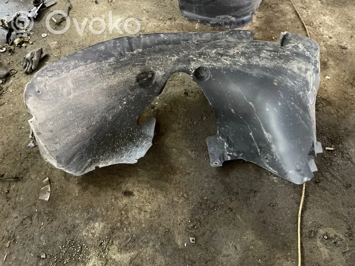 Porsche Cayenne (9PA) Rivestimento paraspruzzi passaruota anteriore 