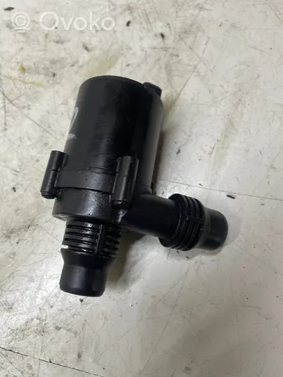 BMW X5 E70 Pompe à eau de liquide de refroidissement 702078240