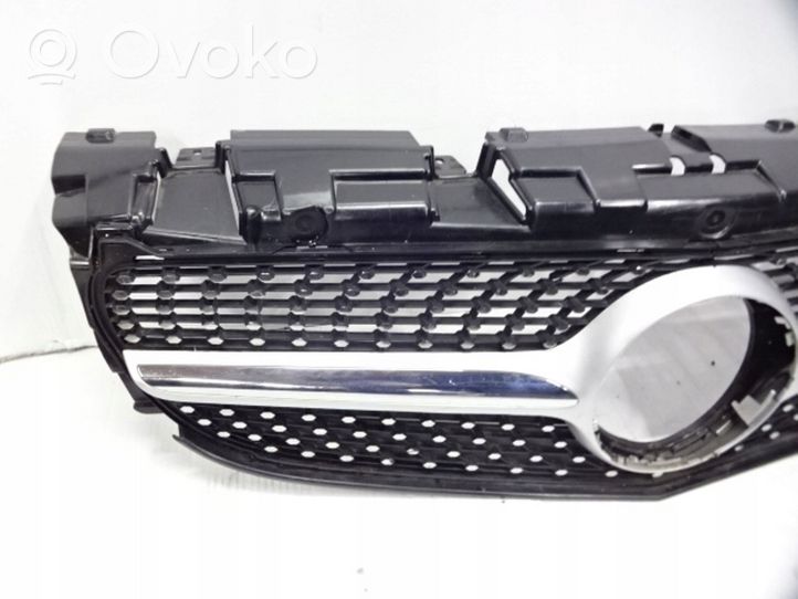 Mercedes-Benz SLK R172 Maskownica / Grill / Atrapa górna chłodnicy 