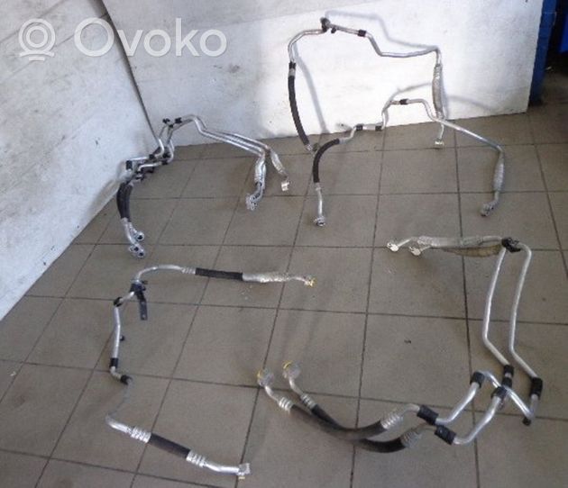 Volkswagen Touran I Air conditioning (A/C) pipe/hose 1K0820743BK