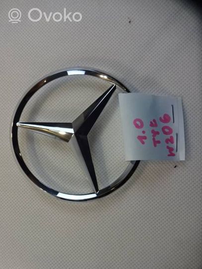 Mercedes-Benz C W206 Logo, emblème de fabricant 