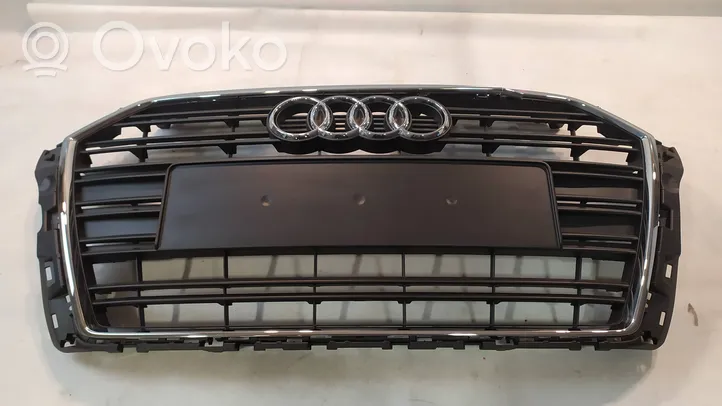 Audi A3 S3 8V Grotelės viršutinės 8V3853651AA