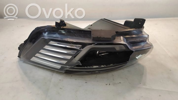 260601790R Renault Trafic III (X82) Headlight/headlamp, 152.94 € | RRR