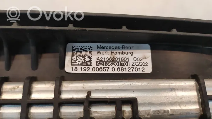 Mercedes-Benz E W213 Viršutinė dalis radiatorių panelės (televizoriaus) A2136201701