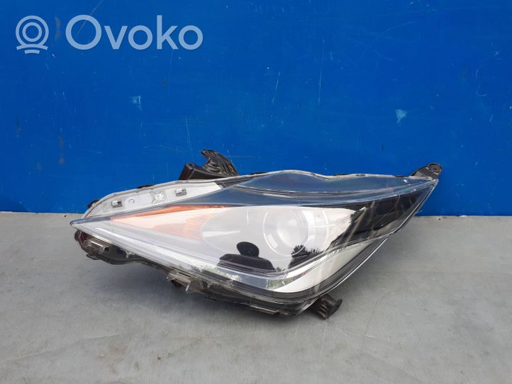 Toyota Aygo AB40 Lampa przednia 0H17