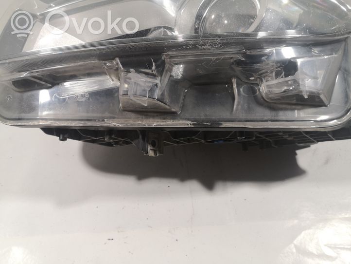 Nissan Qashqai+2 Lampa przednia 1EL01033525