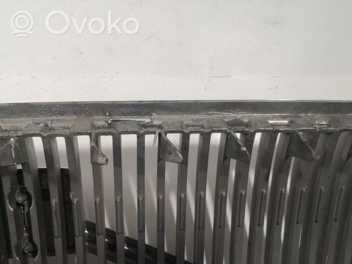 Volvo S70  V70  V70 XC Grille calandre supérieure de pare-chocs avant 9190385