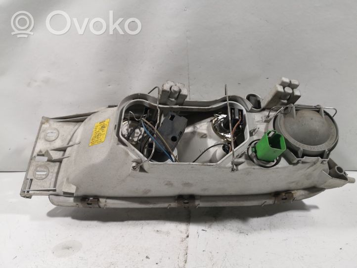 Ford Fiesta Headlight/headlamp 1305235251