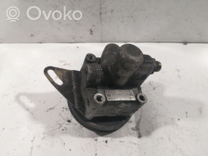 Alfa Romeo 166 Power steering pump 7681955175