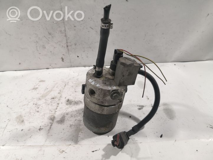 Volkswagen PASSAT B5 Avattavan katon hydraulipumppu 8E0614175F