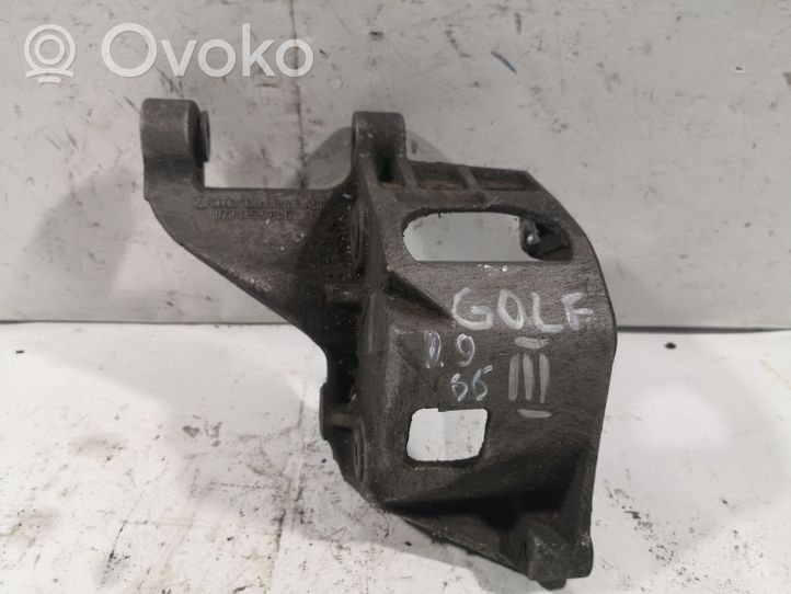 Volkswagen Golf III Support de pompe de direction assistée 028145523D