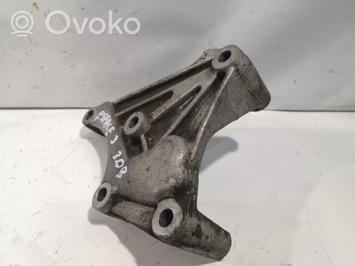 Renault Espace III Engine mounting bracket 30026280