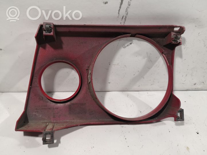 Nissan Terrano Rivestimento sotto il faro/fanale 624117F