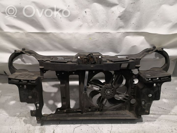 Seat Arosa Jäähdyttimen kehyksen suojapaneeli 028010227E