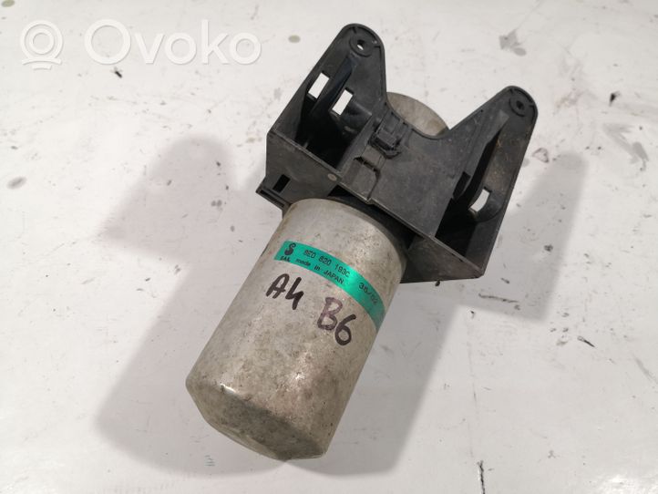 Audi A4 S4 B6 8E 8H Déshydrateur de clim 8E0820193C