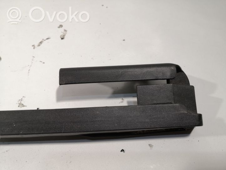 Audi A4 S4 B6 8E 8H Garniture rail de siège passager avant 8E0881478B