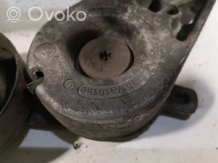 Audi A4 S4 B5 8D Supporto del generatore/alternatore 058145523D