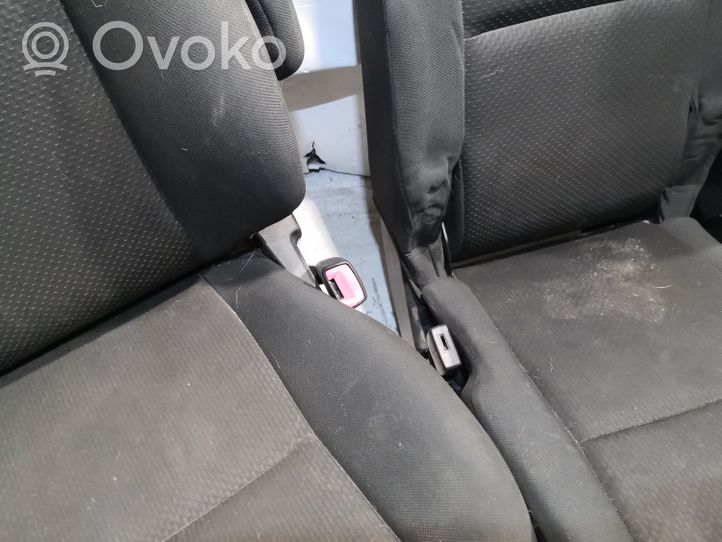 Toyota Corolla Verso AR10 Istuinsarja 