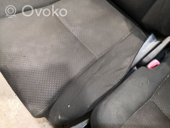 Toyota Corolla Verso AR10 Set sedili 