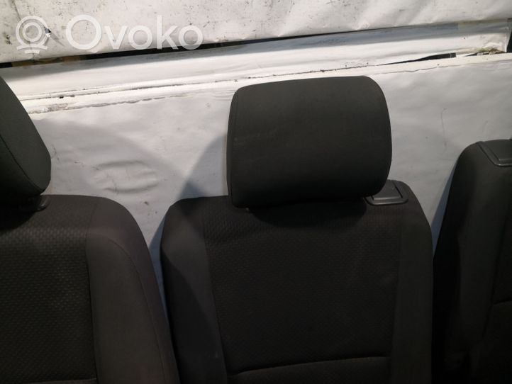 Toyota Corolla Verso AR10 Set sedili 