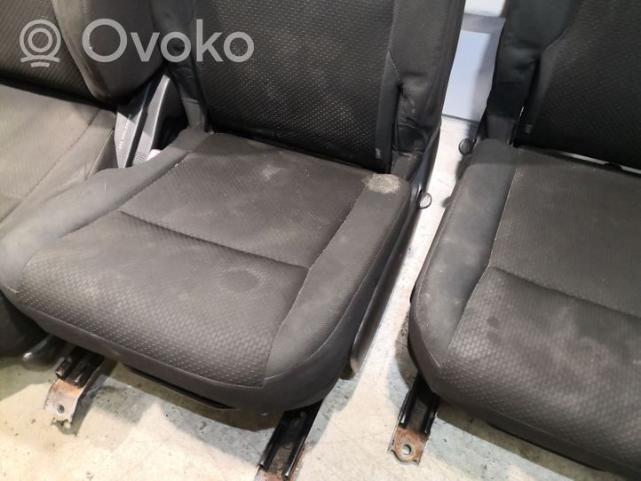 Toyota Corolla Verso AR10 Set sedili 