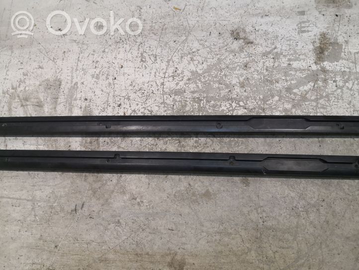 Volkswagen Touareg I Moulures, baguette de toit 7L6860184F