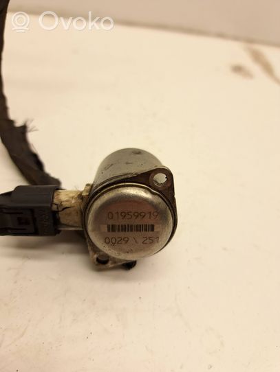 BMW 5 E60 E61 Oil pressure sensor 01959919