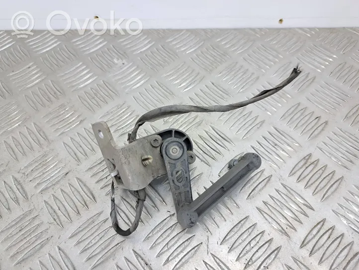 BMW 5 F10 F11 Rear air suspension level height sensor 6861351