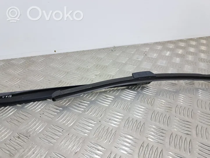 BMW 5 F10 F11 Brazo del limpiaparabrisas delantero 7203156