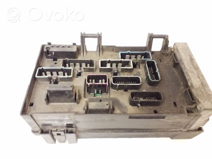 Chrysler Voyager Module de fusibles P04869204AK