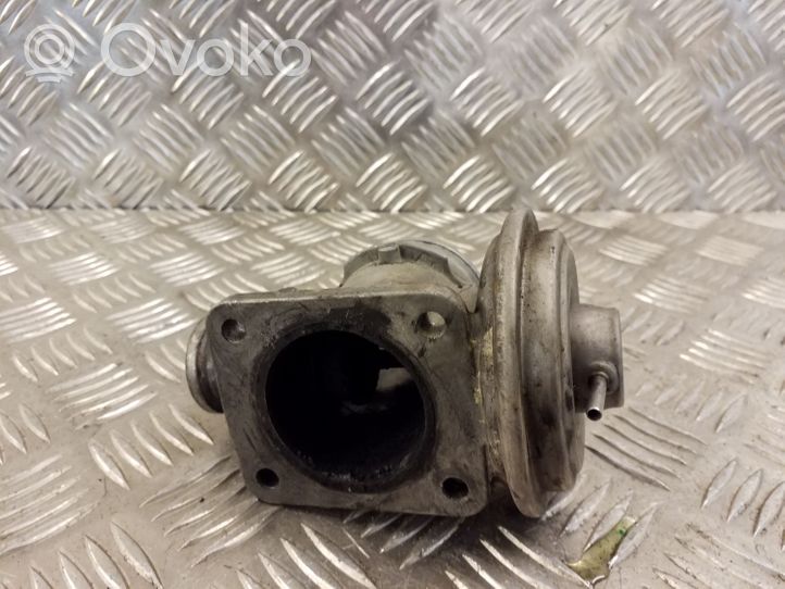 BMW 5 E39 EGR-venttiili 72813800