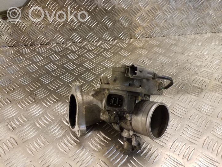 Toyota Corolla Verso E121 Variklio gesinimo sklendė 8967221020