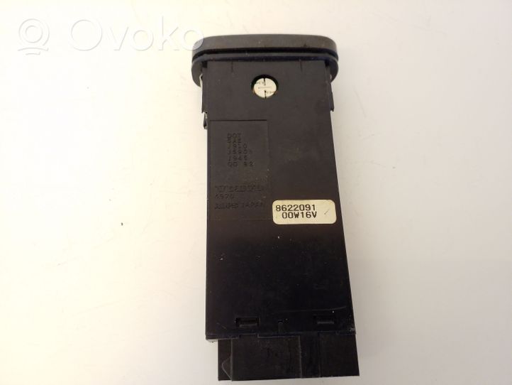 Volvo C70 Hazard light switch 8622091