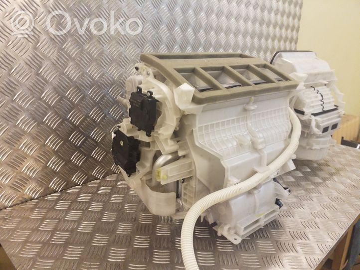 Subaru Outback (BS) Salono oro mazgo plastikinis korpusas 72100AL160