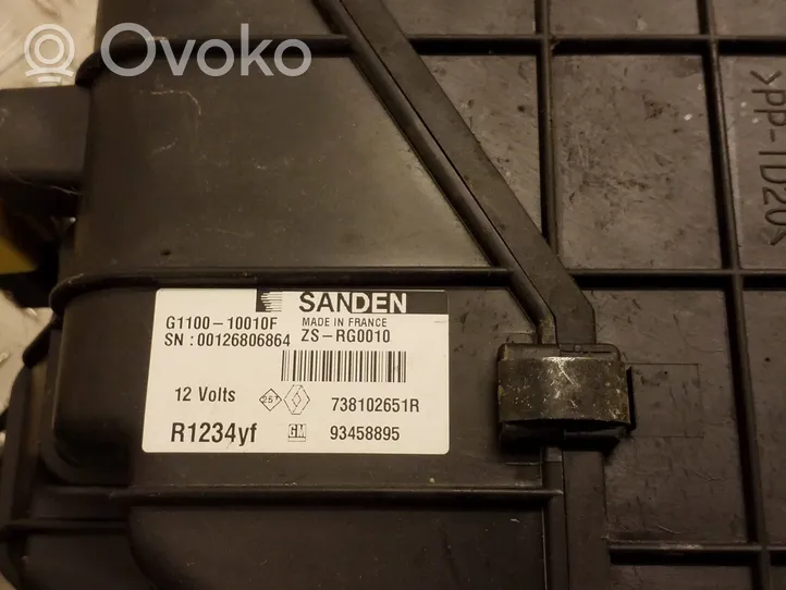 Opel Vivaro Sisälämmityksen ilmastoinnin korin kokoonpano 738102651R