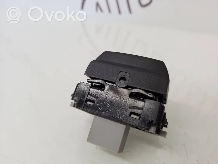 Renault Trafic III (X82) Cruise control switch 2555000002R