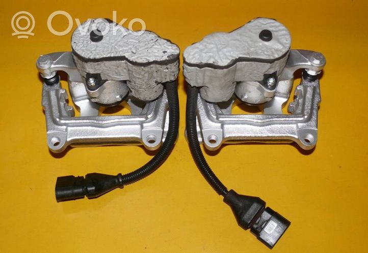 Audi A8 S8 D2 4D Caliper del freno trasero ZACISKI LEWY