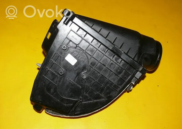 Audi RS4 B8 Scatola del filtro dell’aria 8T0133835B