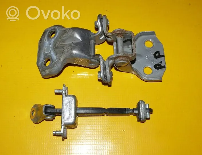 Subaru Outback Kit de charnières de porte avant 