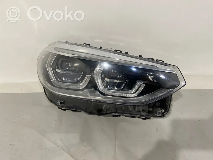 BMW X3 G01 Lampa przednia 8496824