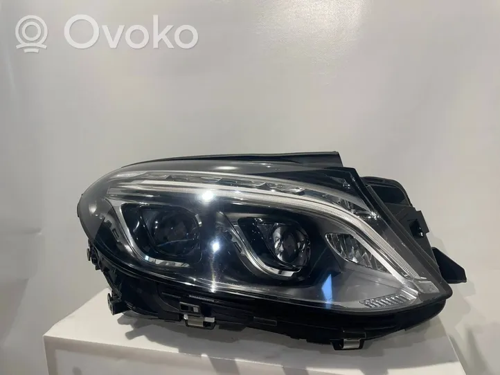 Mercedes-Benz GLE (W166 - C292) Lampa przednia A1669064003