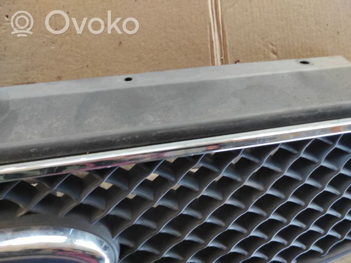 Ford C-MAX I Maskownica / Grill / Atrapa górna chłodnicy 