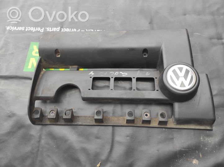 Volkswagen Bora Couvercle cache moteur 036103925