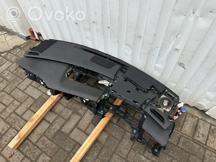 Lexus UX Tableau de bord 