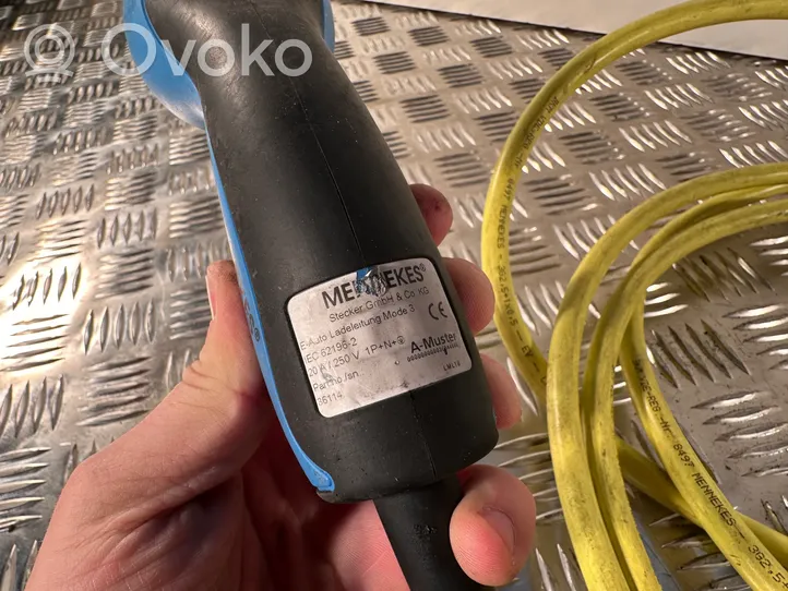 Volvo V60 Electric car charging cable 621962
