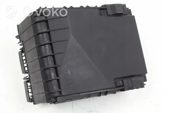 Volkswagen PASSAT B6 Fuse box set 3C0987125