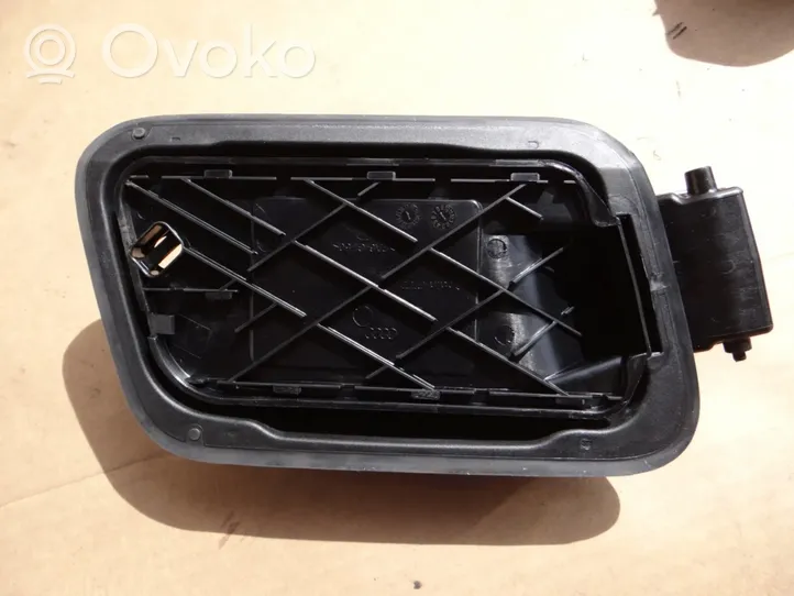 Audi Q2 - Bouchon, volet de trappe de réservoir à carburant 81A809906