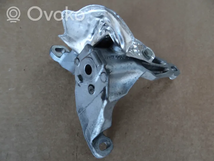 Audi A8 S8 D5 Supporto di montaggio scatola del cambio 4M0399114B